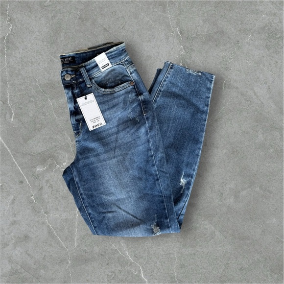 Judy Blue Relaxed Fit High Waist Jeans - Picture 1 of 8